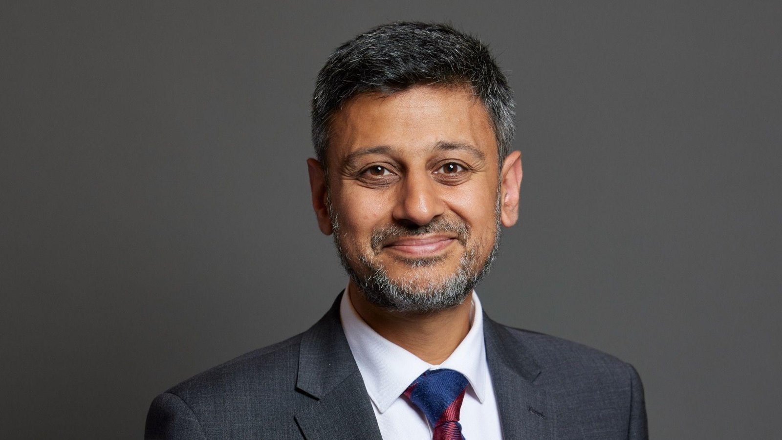 Leading doctor rebukes NHS chiefs over transplants