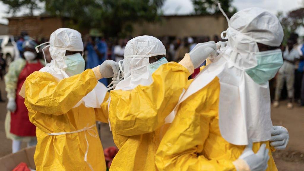 UK begins trials of Ebola vaccine developed in just eight weeks