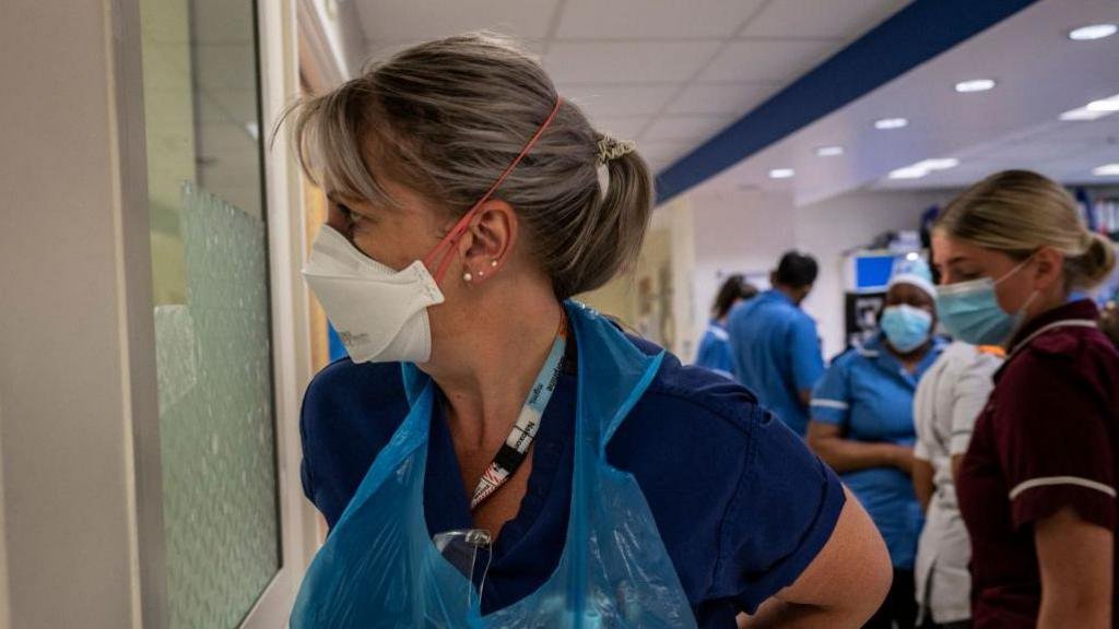 UK wasted £10bn on PPE that left NHS staff poorly protected, Covid inquiry finds