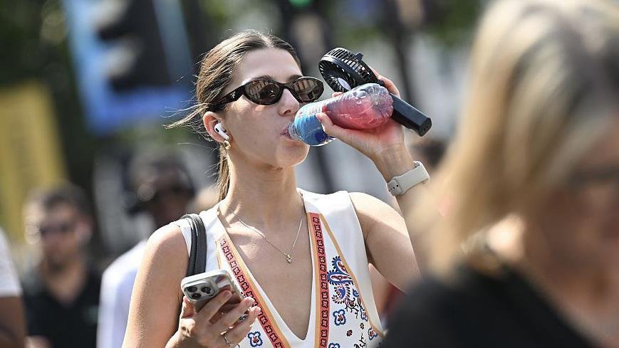 NHS must plan for heatwaves like it does for winter, health secretary says